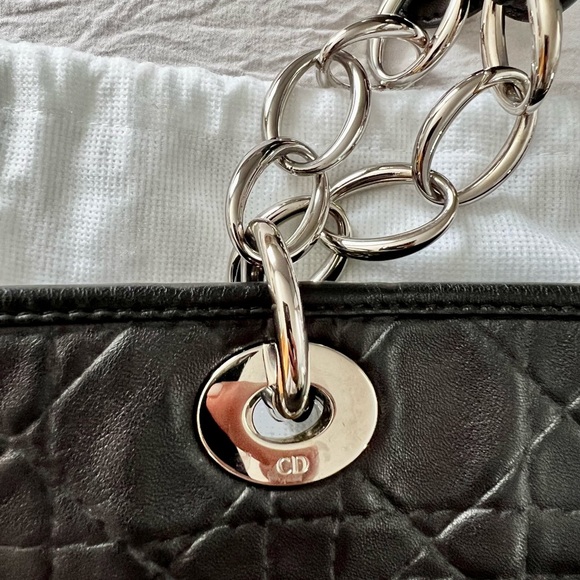 Dior Tote - Picture 14 of 15